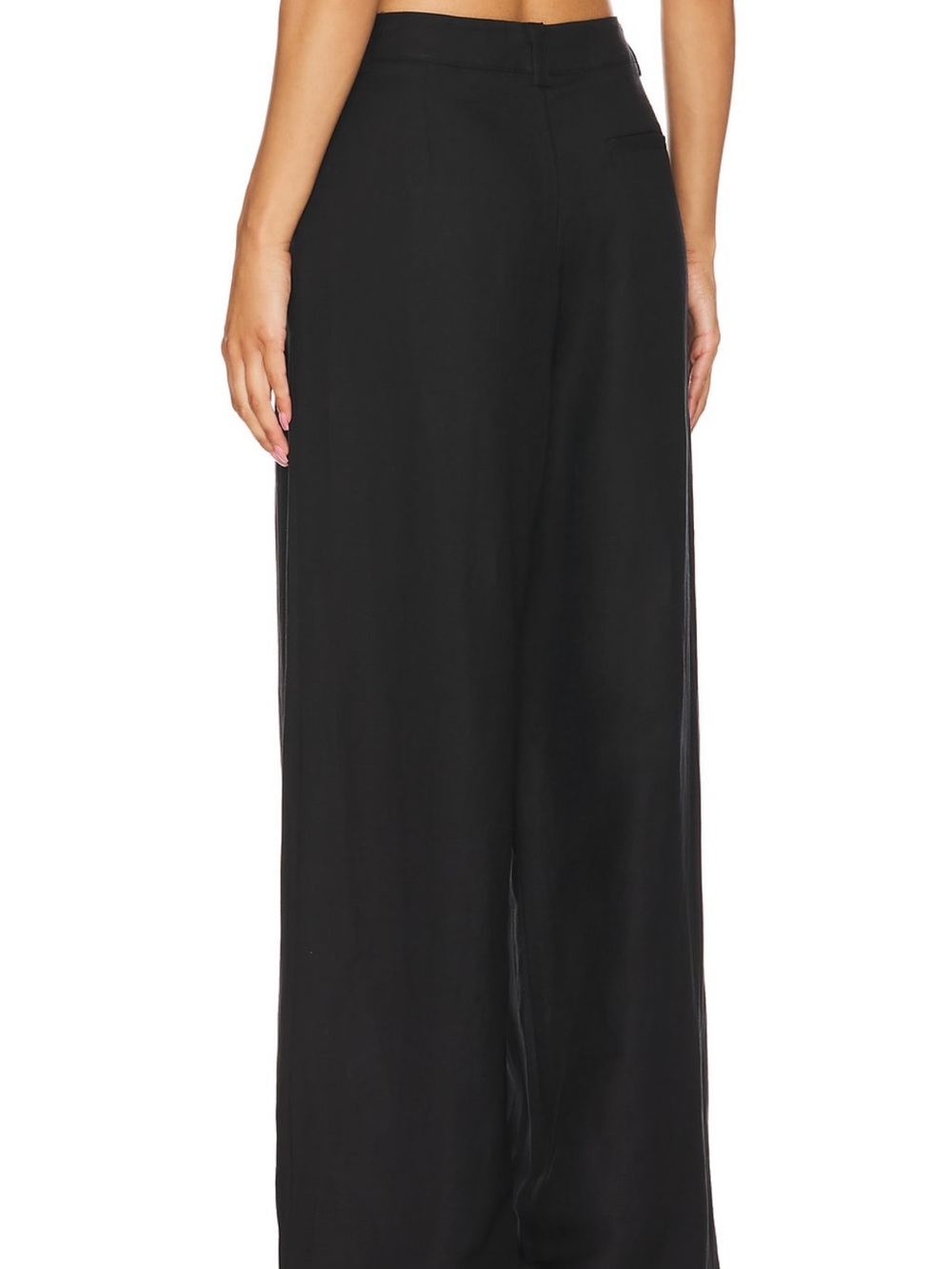 La Quinta Pants in Black
LIONESS size XS - Picture 7 of 7